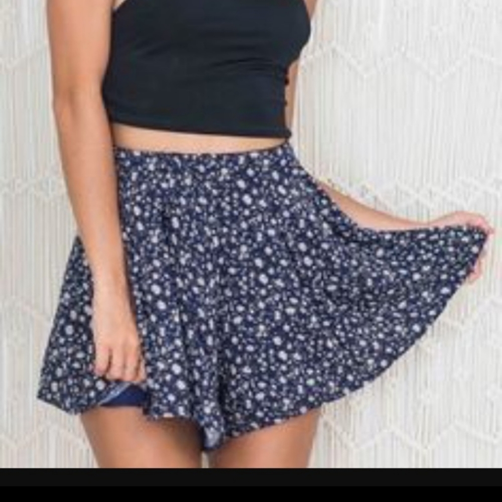 Flowy blue flower shorts